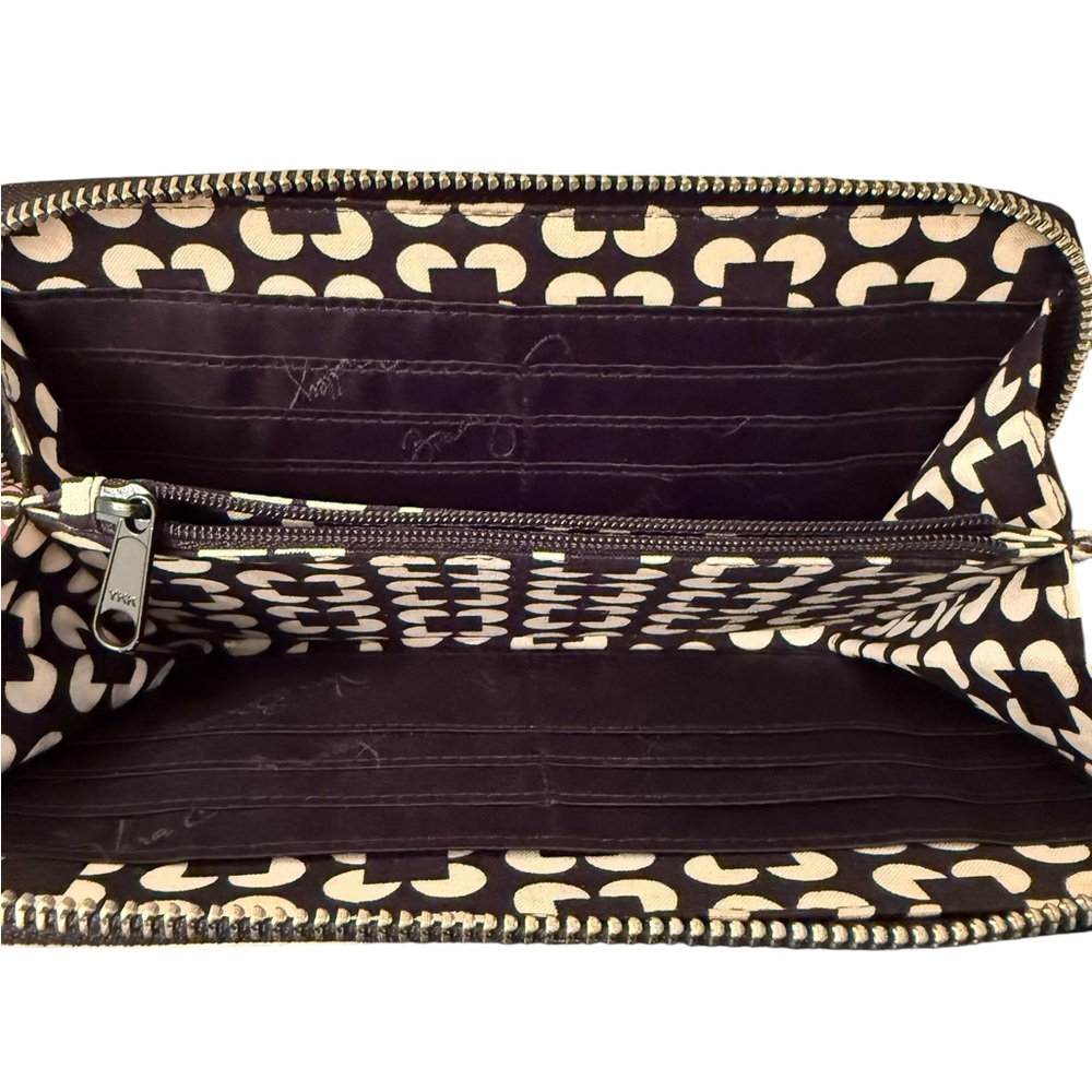 Vera Bradley Black Leather Zip Wallet with Logo Plaque - Picture 6 of 9